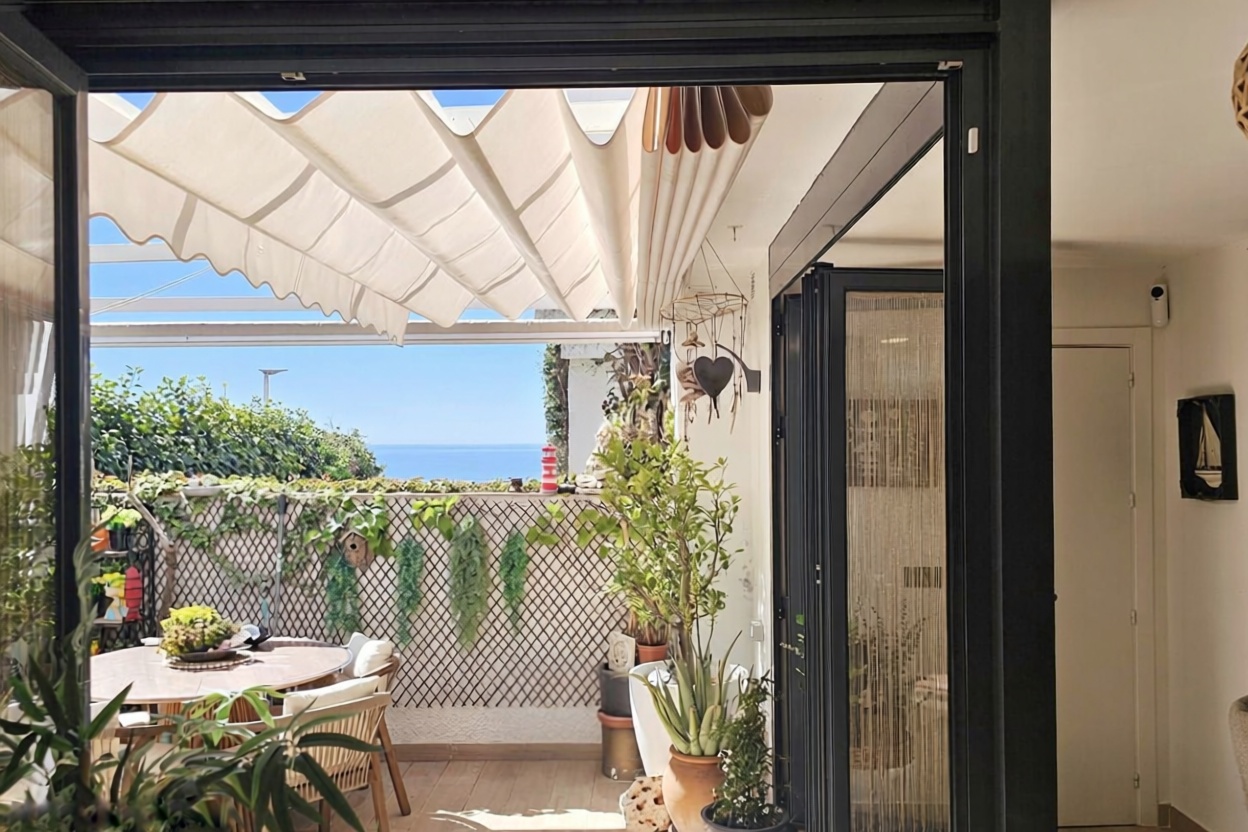 Chalet com acesso direto à praia em Estepona — Terraço mar