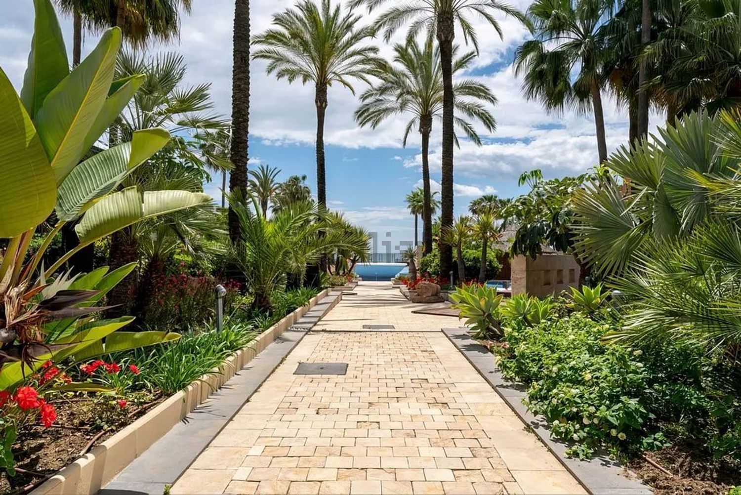 Apartamento em primeira linha de praia em Estepona