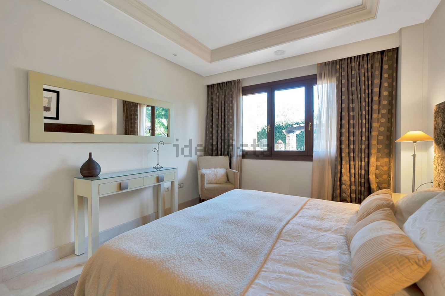 Apartamento em primeira linha de praia em Estepona — Quarto