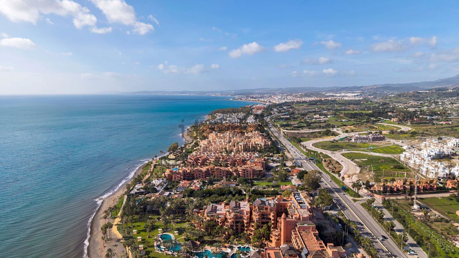 Apartamento em primeira linha de praia em Estepona