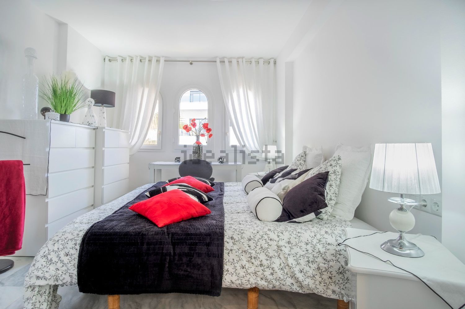Ático em primeira linha de mar em Estepona — Casa banho