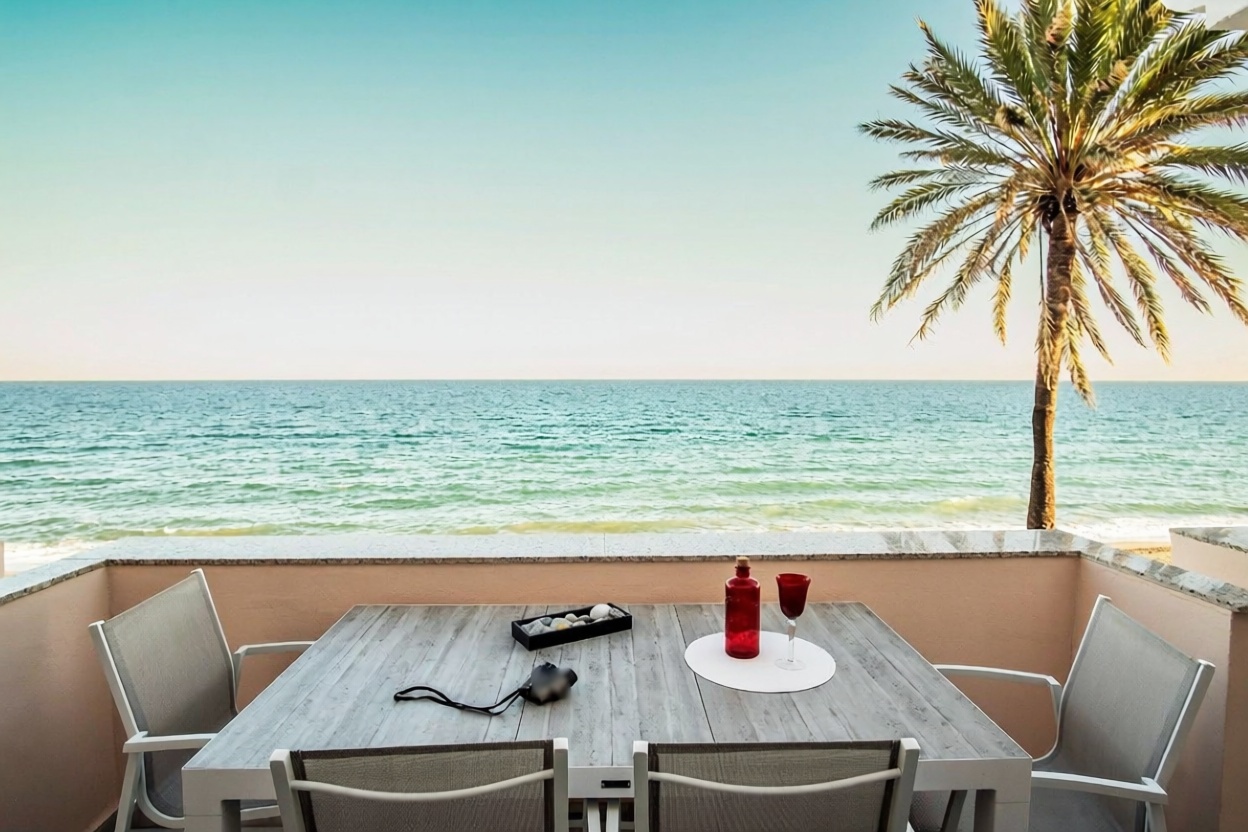 Ático en primera línea de mar en Estepona