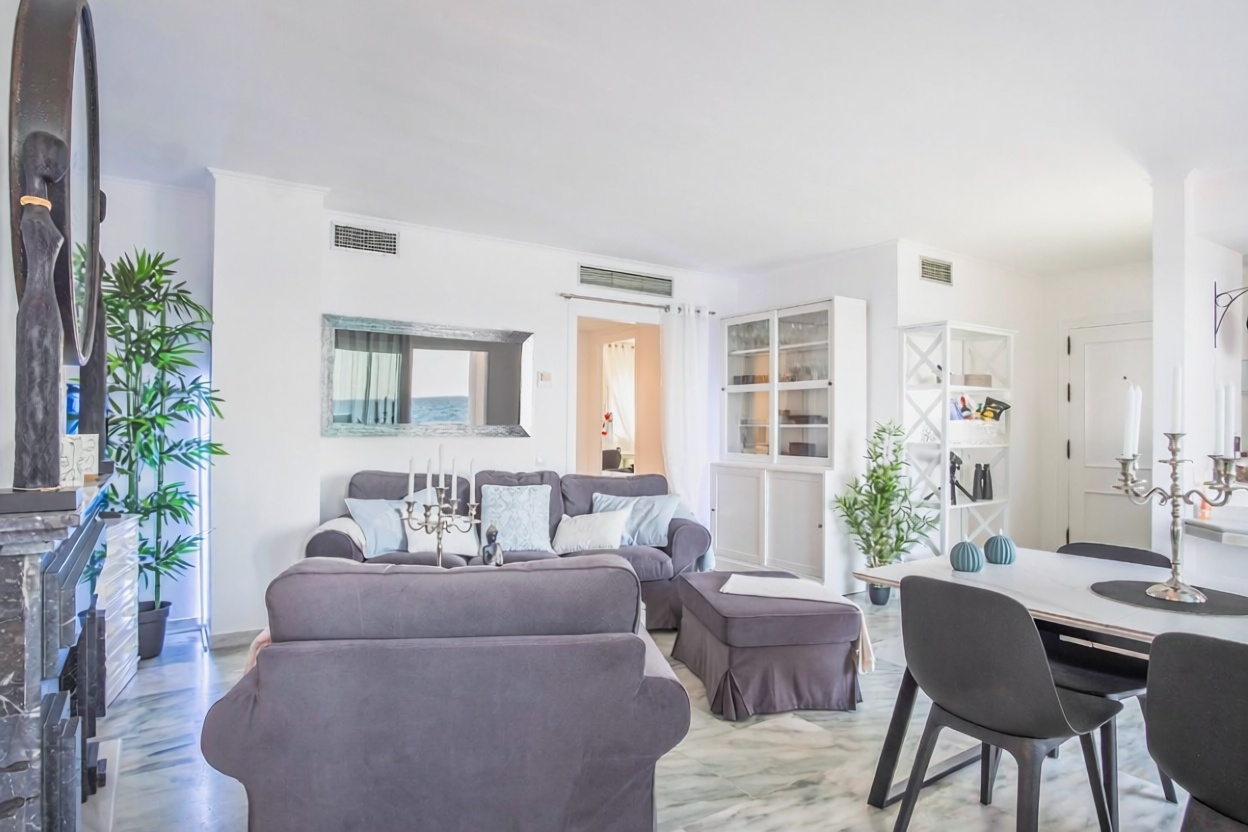 Seafront attic in Estepona — Kitchen