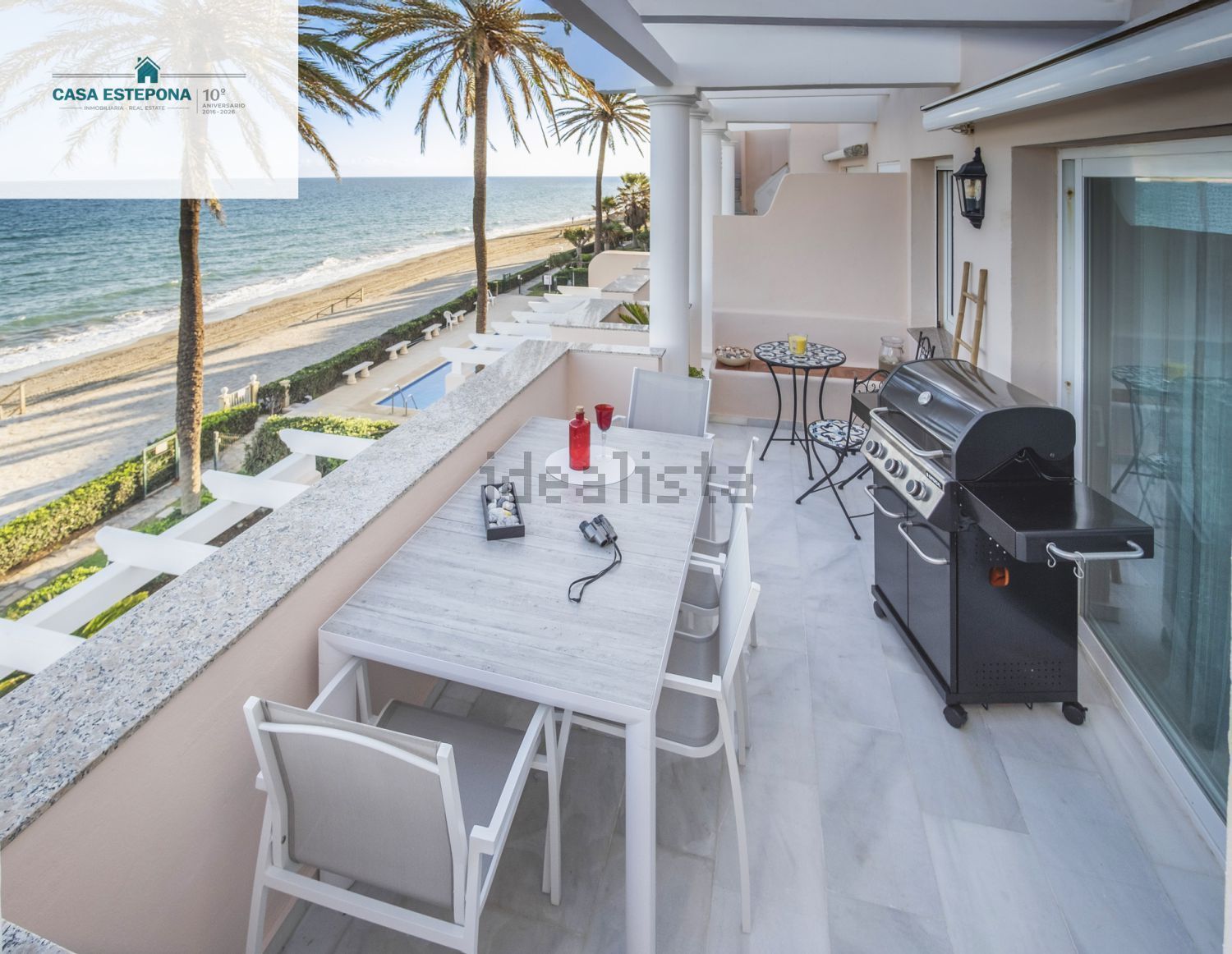 Seafront attic in Estepona — Bedroom