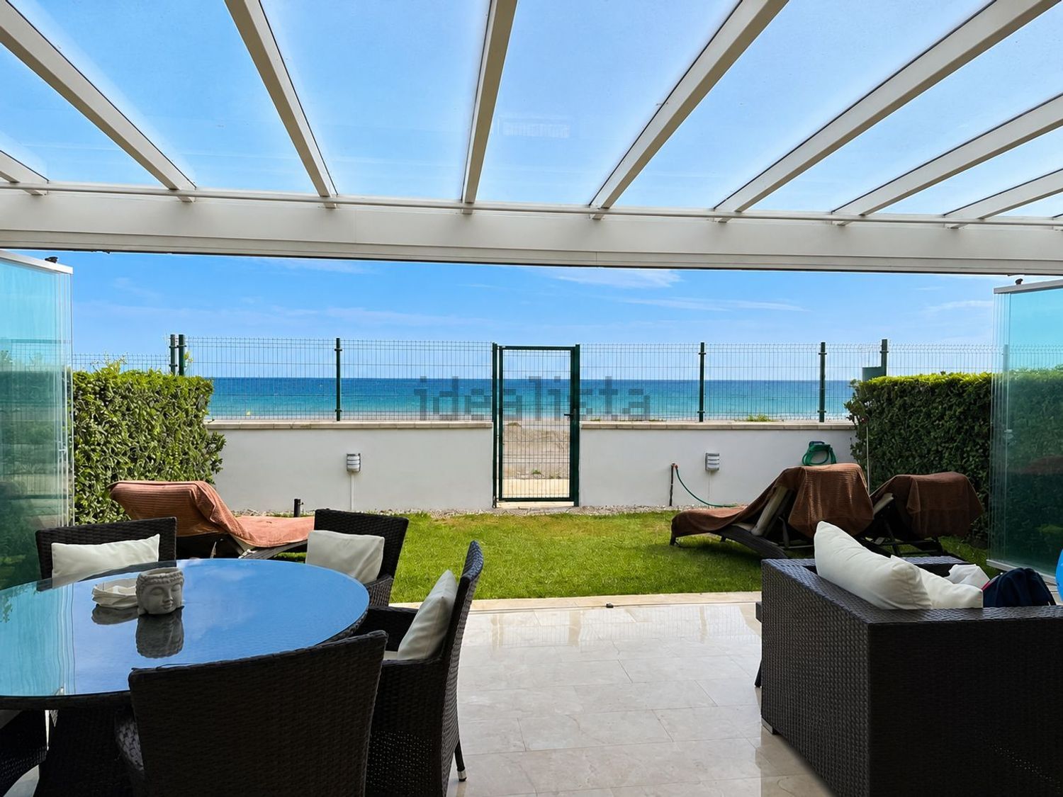 Chalet avec accès direct à la plage à Estepona