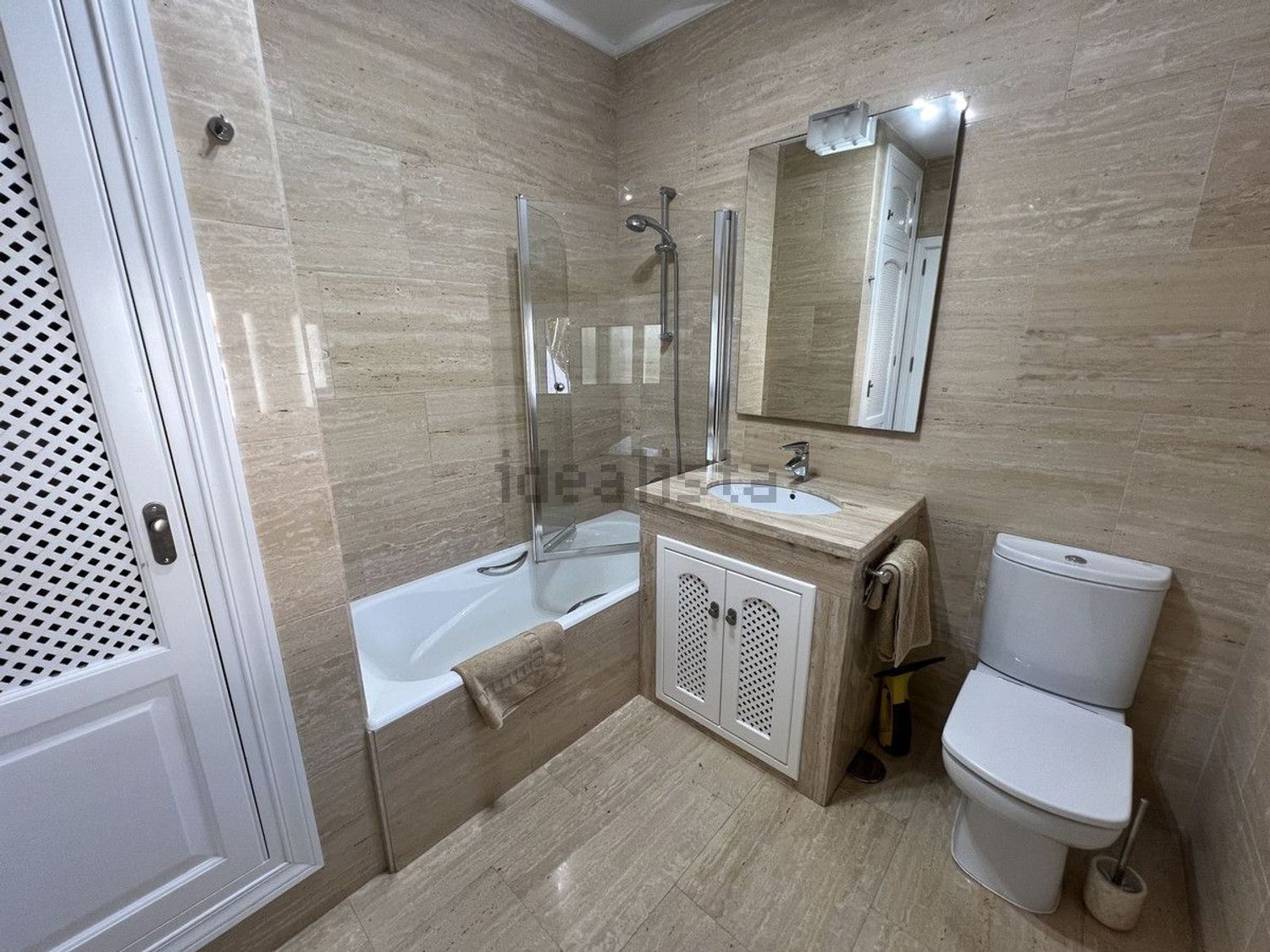 Chalet avec accès direct à la plage à Estepona — Sanitaires