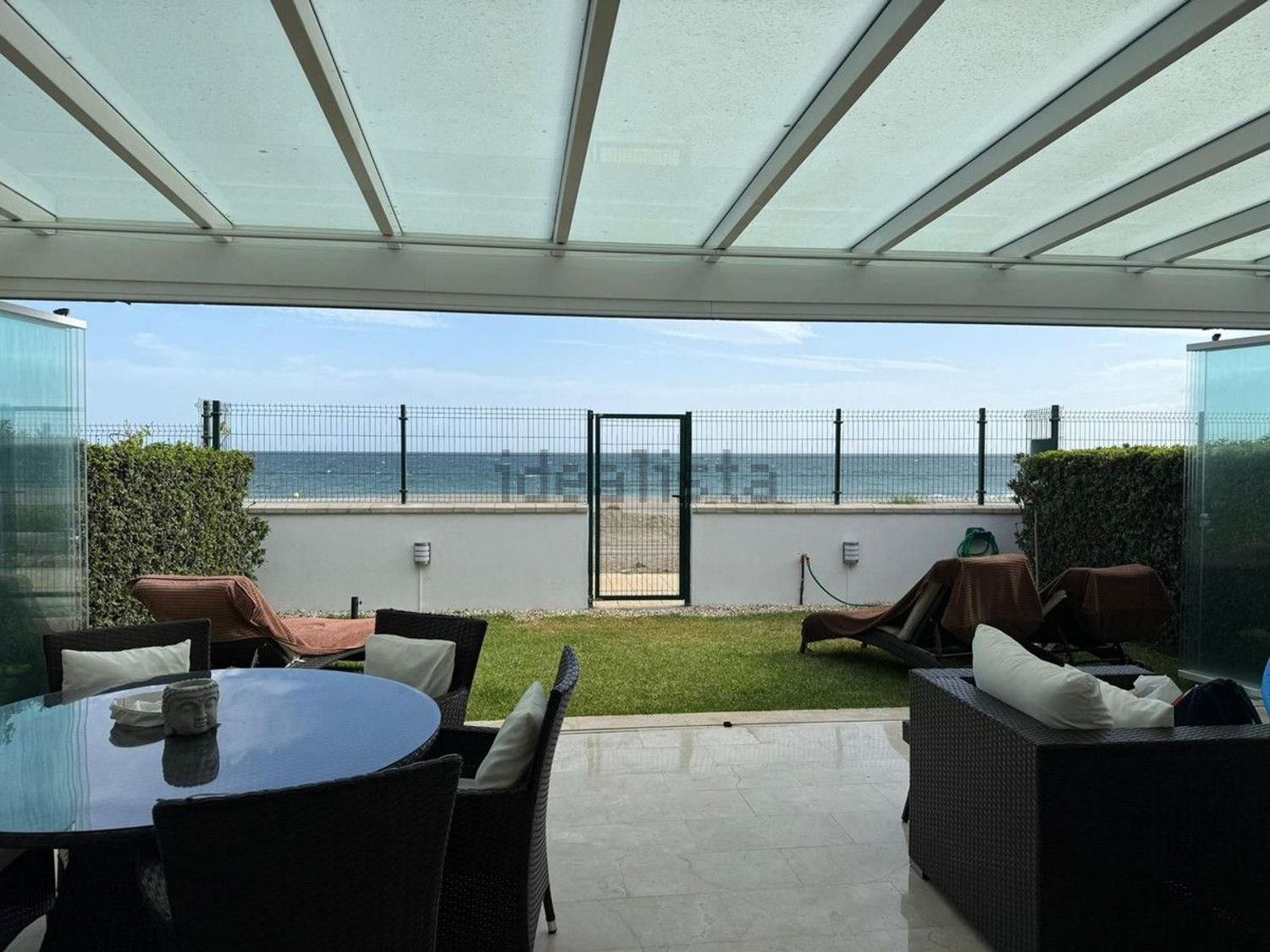 Chalet avec accès direct à la plage à Estepona