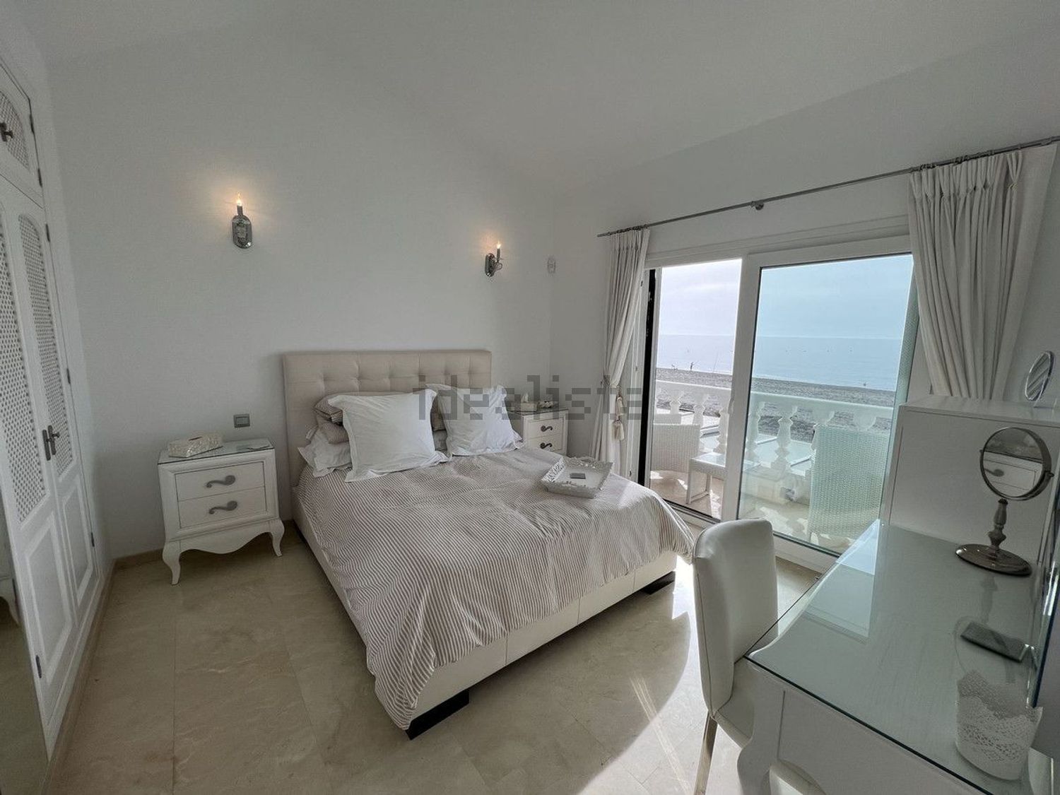 Chalet avec accès direct à la plage à Estepona — Chambre