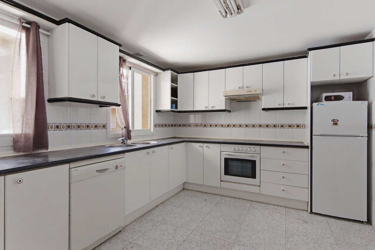 Appartement en première ligne de plage à Estepona — Cuisine