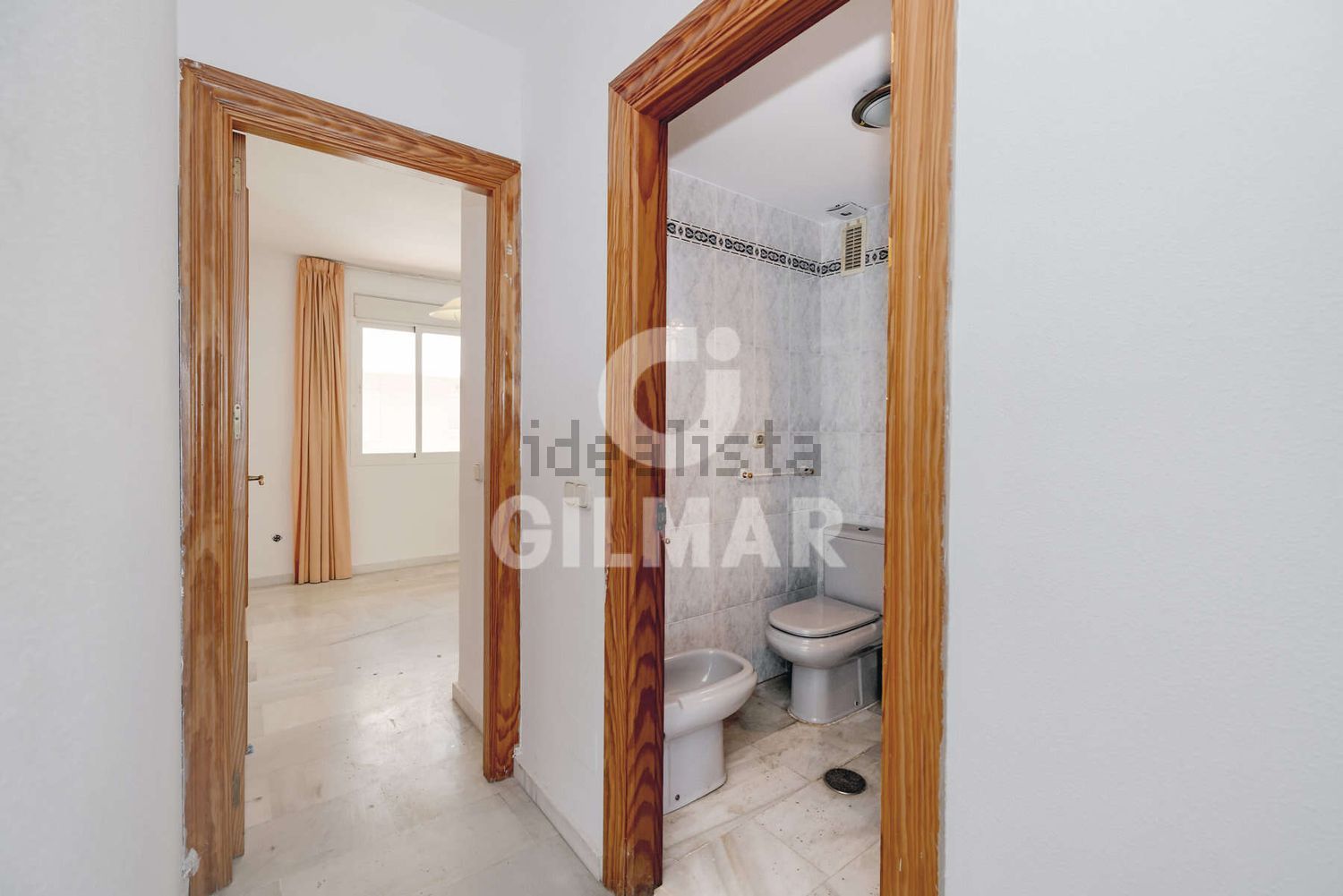 Beachfront flat in Estepona — Sea terrace