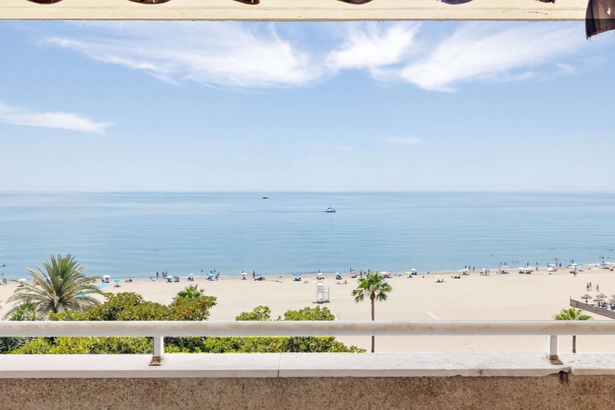 Appartement en première ligne de plage à Estepona