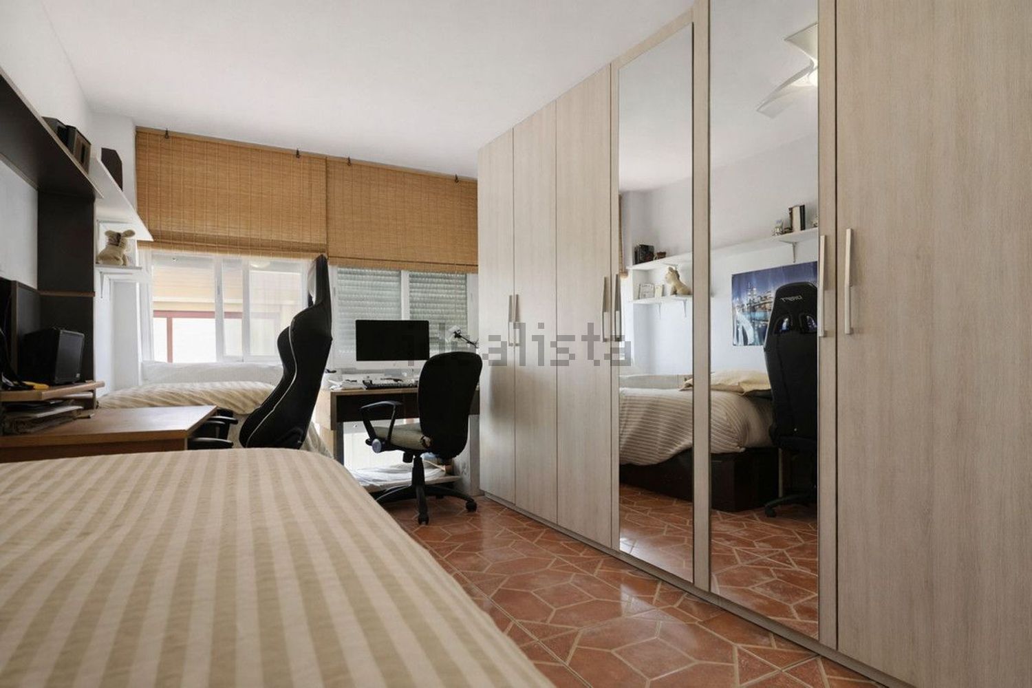Beachfront flat in Estepona — Bedroom