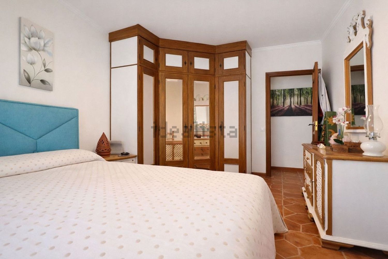 Beachfront flat in Estepona — Bedroom