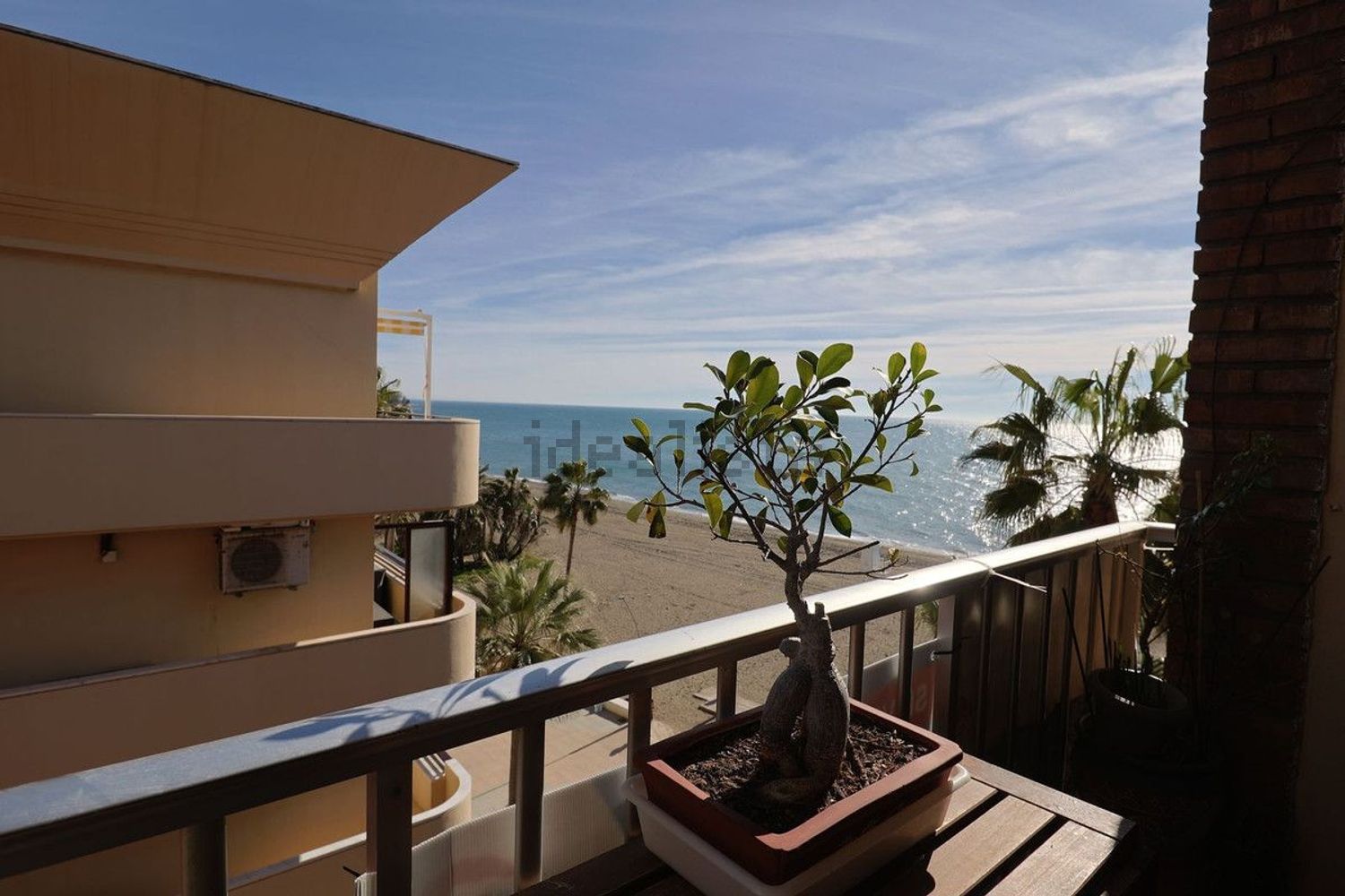 Beachfront flat in Estepona