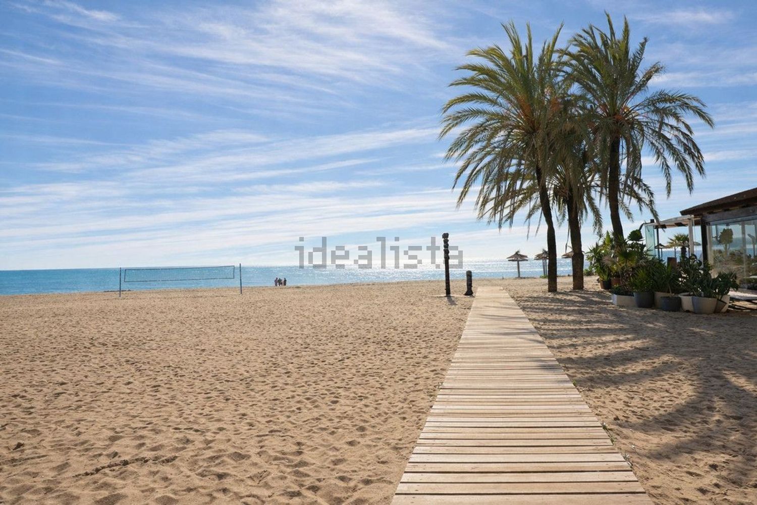 Beachfront flat in Estepona — Sea view
