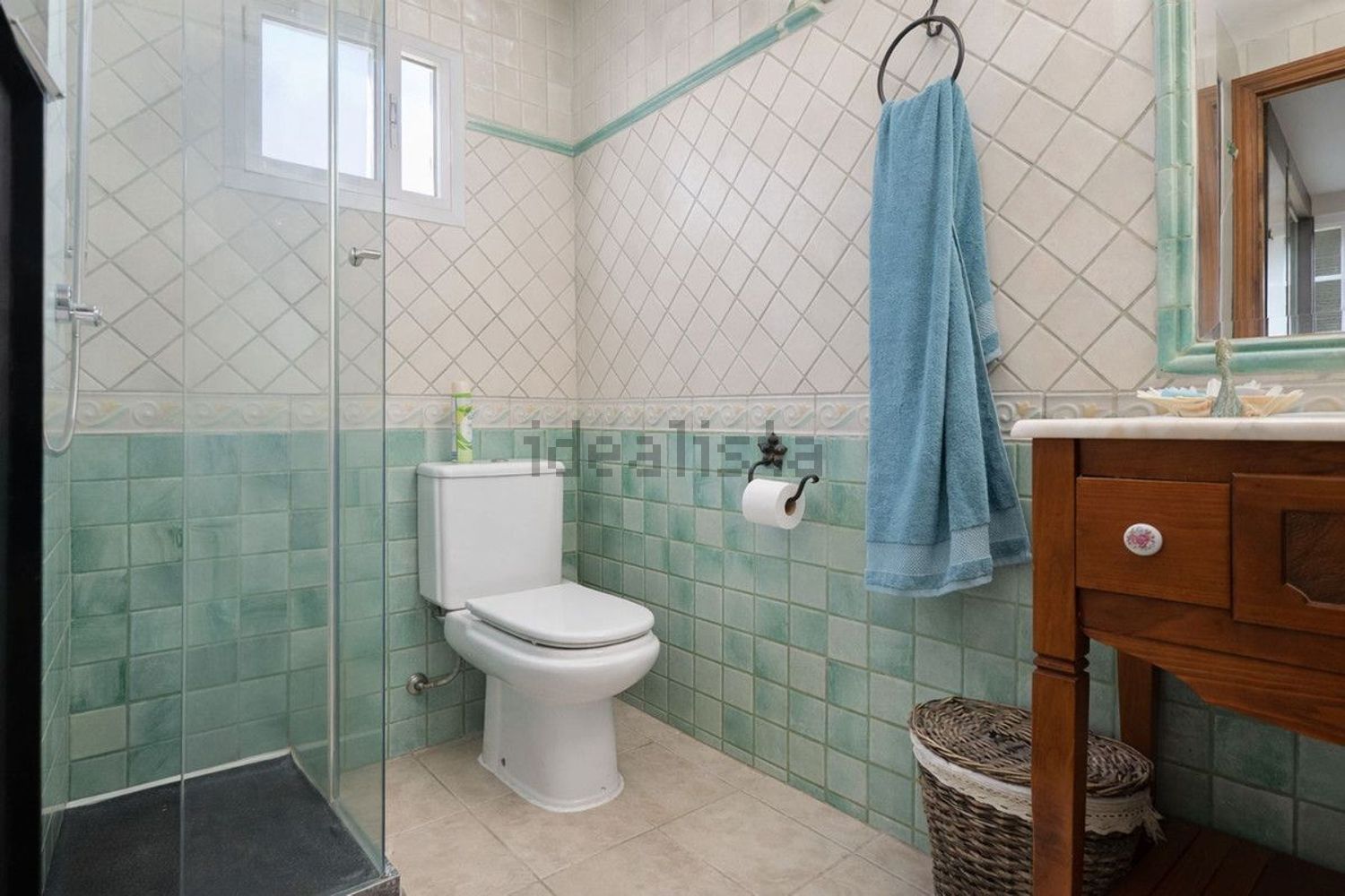 Beachfront flat in Estepona — Bathroom