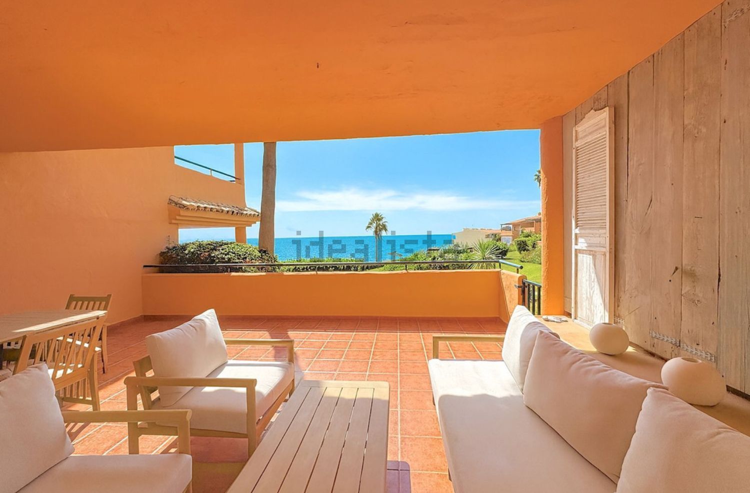 Chalet con acceso directo a playa en Estepona