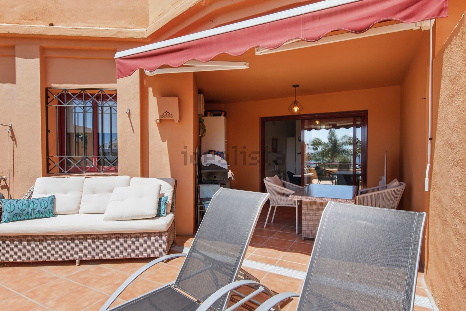 Dúplex en primera línea de playa en Estepona — Terraza mar