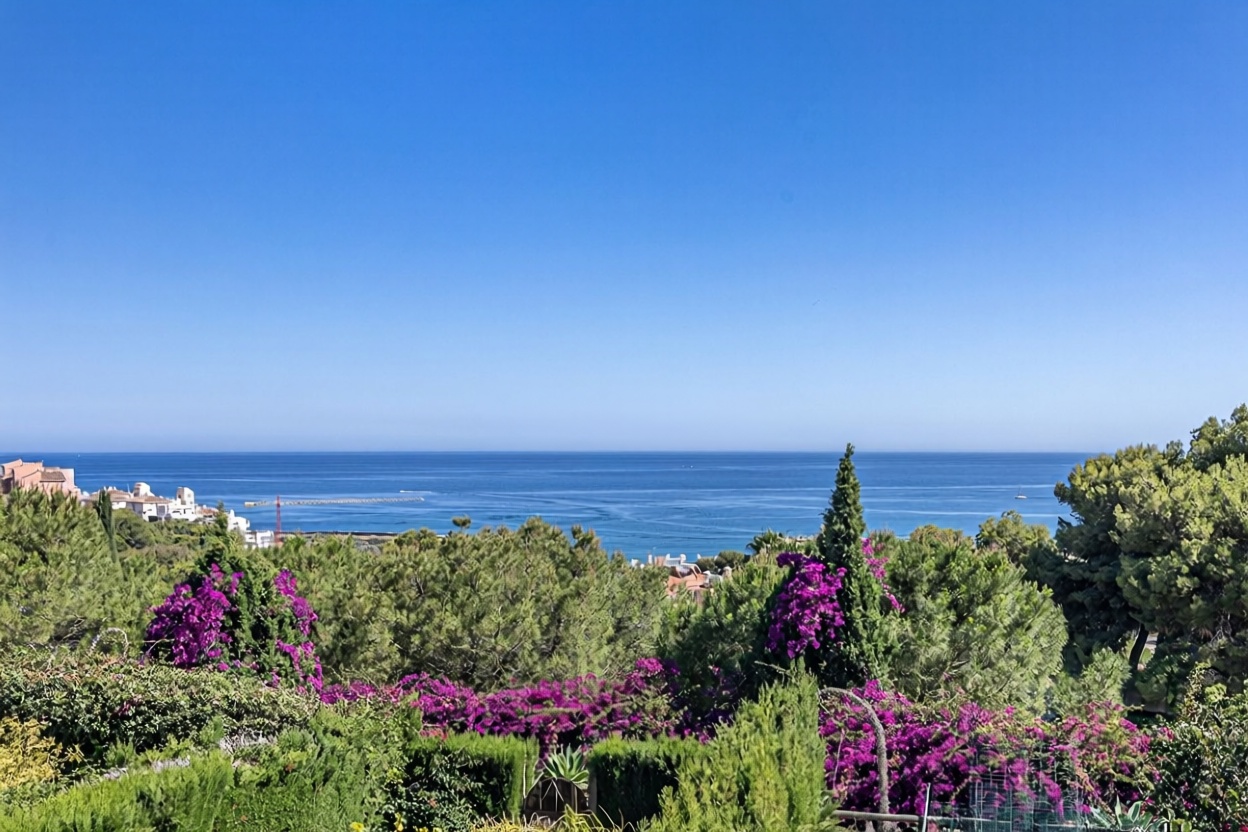 Chalet con acceso directo a playa en Estepona — Vista mar