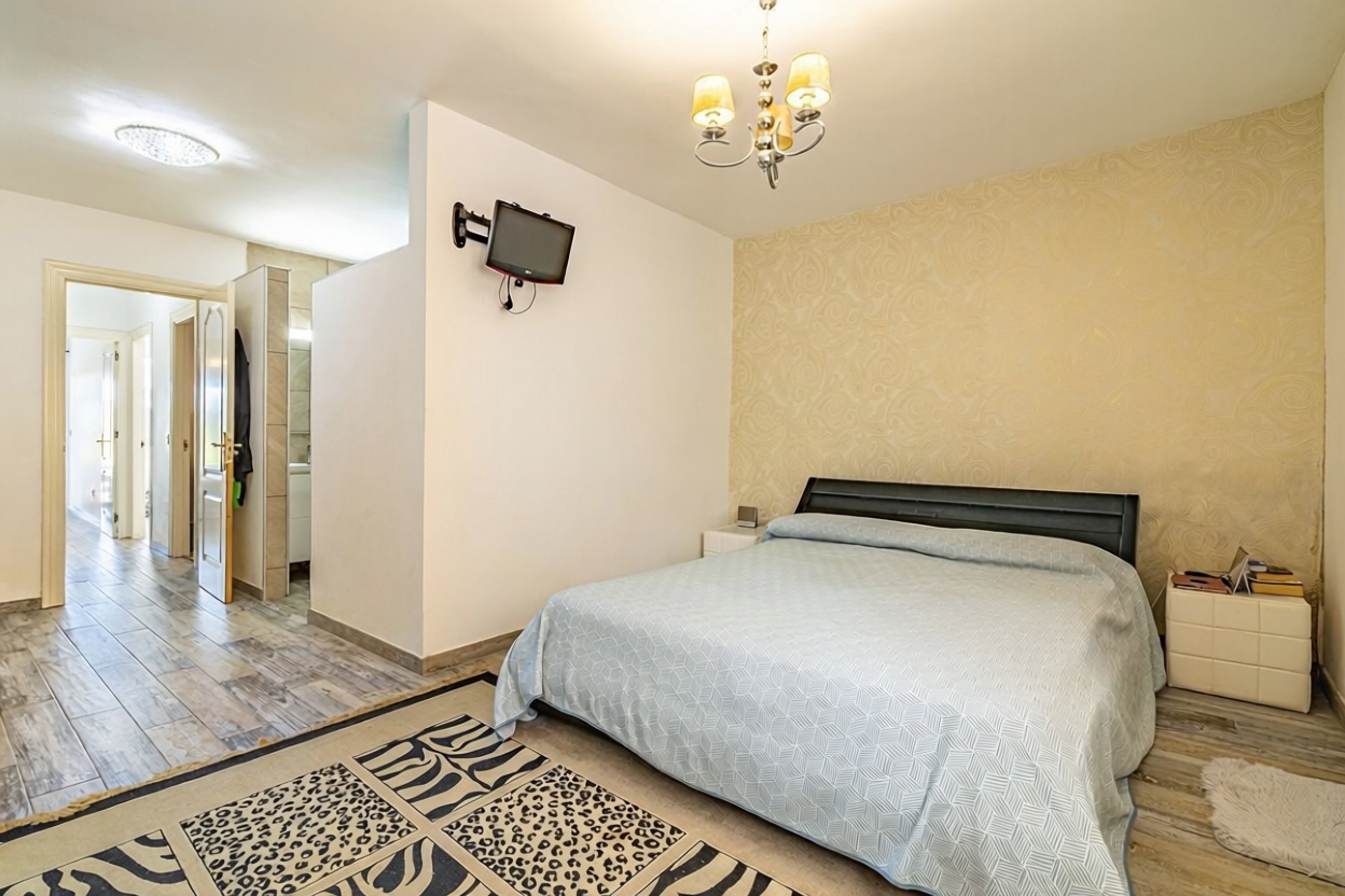 Chalet con acceso directo a playa en Estepona — Dormitorio