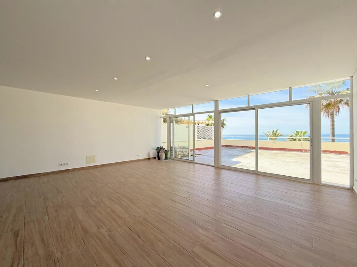 Apartamento em primeira linha de praia em Estepona — Quarto