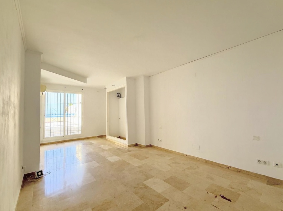 Apartamento em primeira linha de praia em Estepona — Quarto