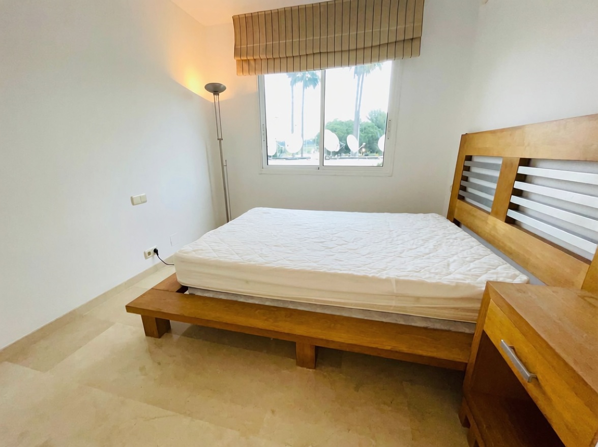Chalet with direct beach access in Estepona — Bedroom