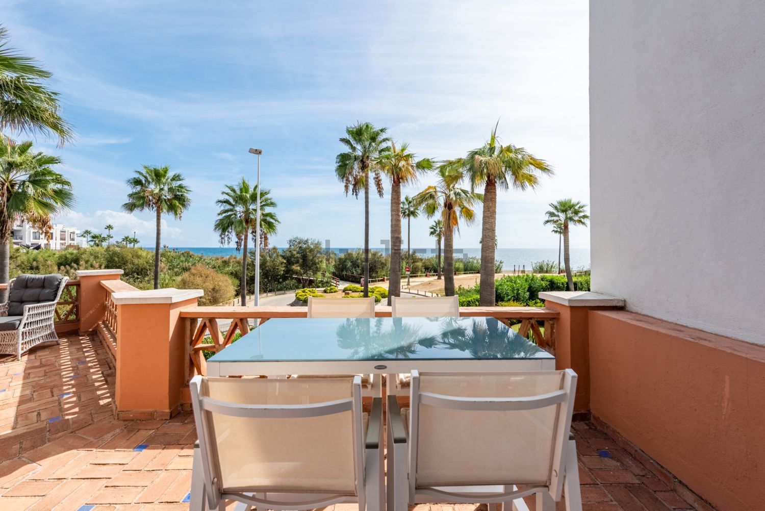 Chalet for sale with direct beach access in Casares