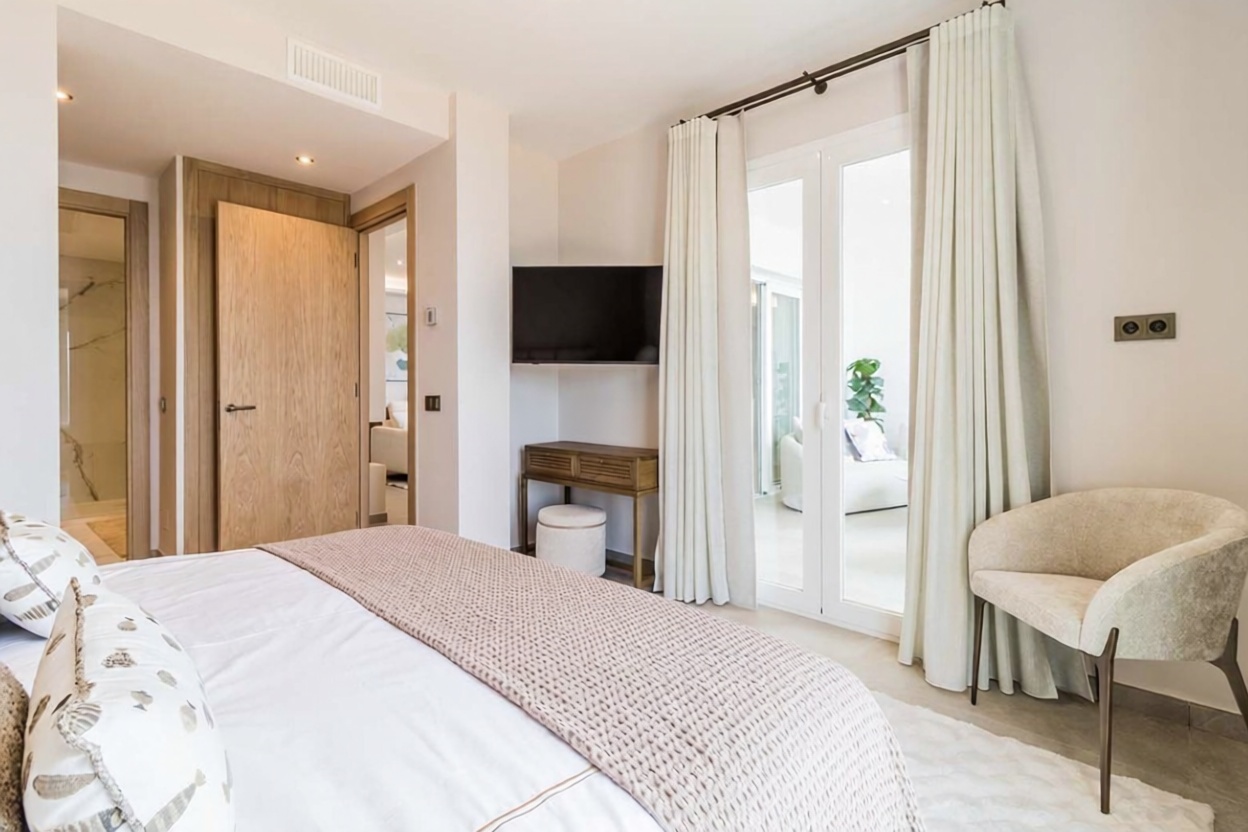 Piso en primera línea de playa en Casares — Dormitorio