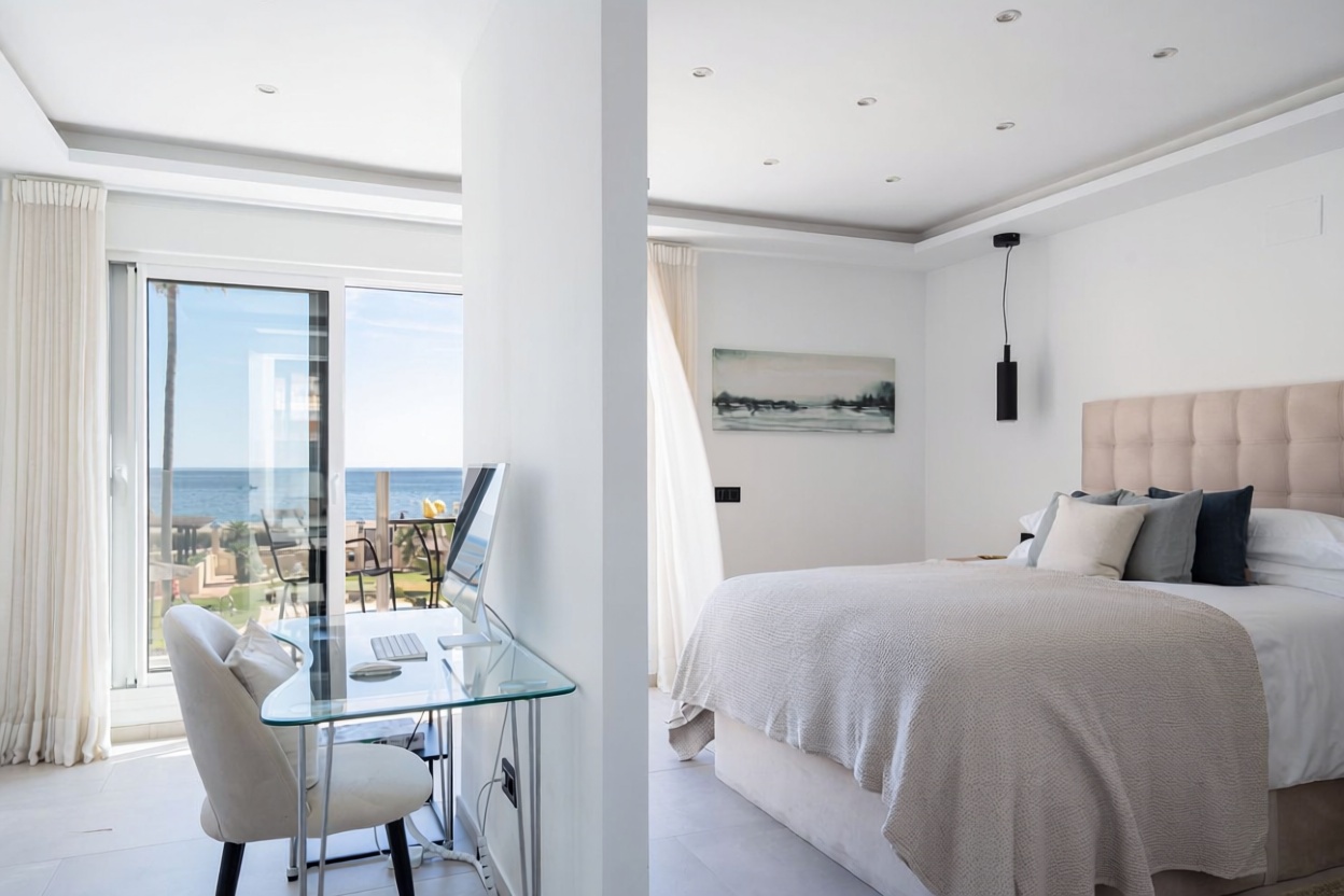 Chalet avec accès direct à la plage à Casares — Chambre