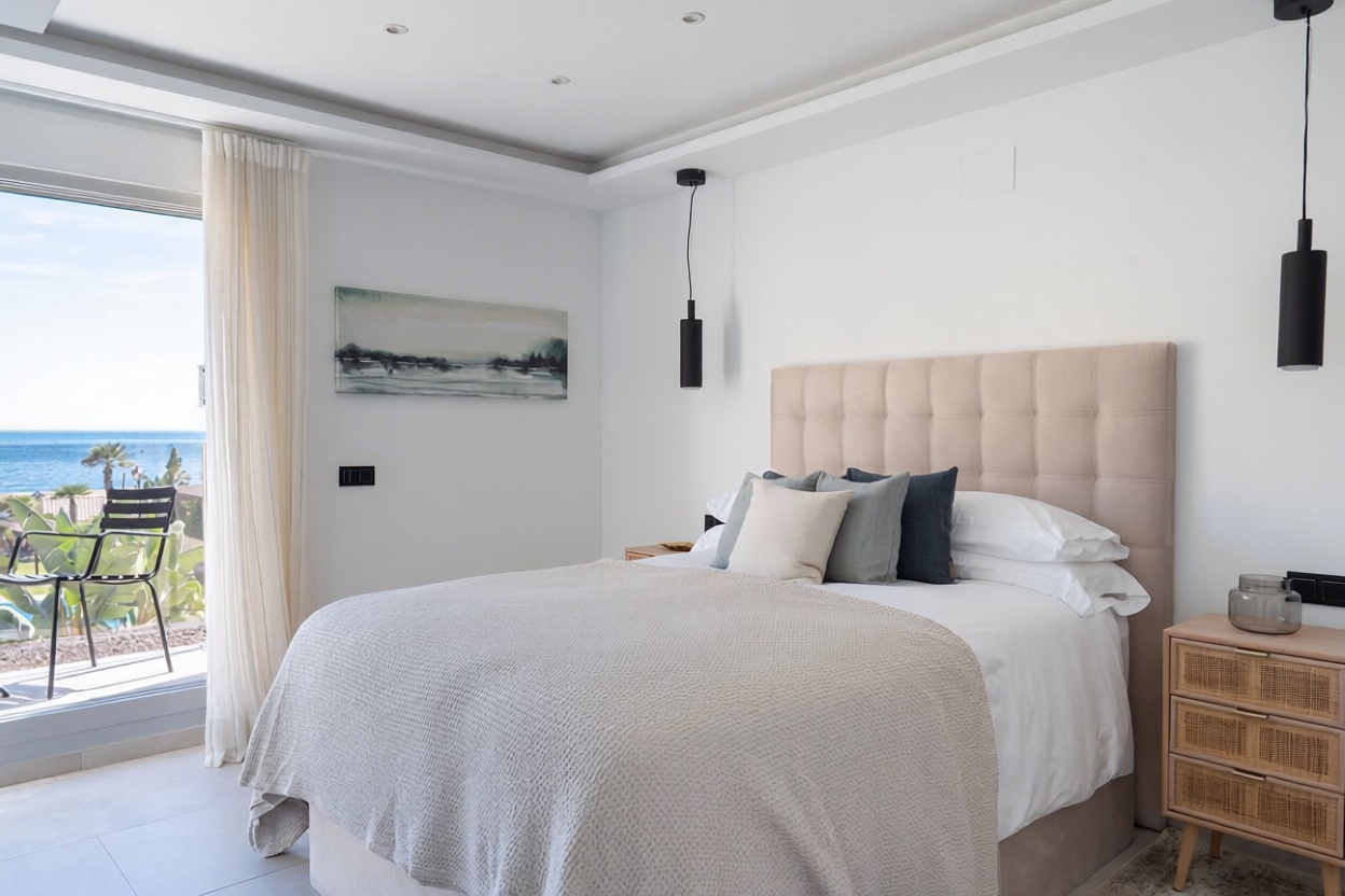 Chalet avec accès direct à la plage à Casares — Chambre