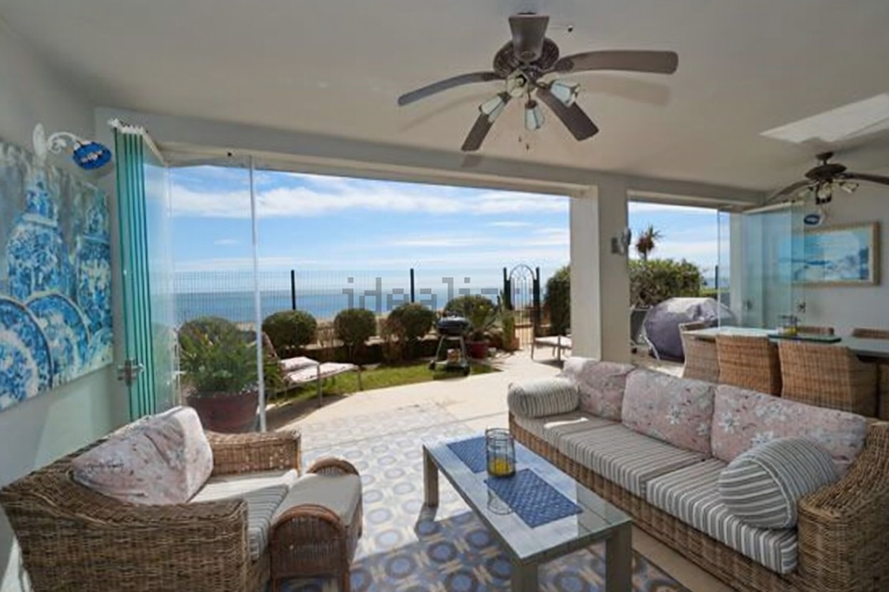 Wohnung in erste Strandlinie in Casares