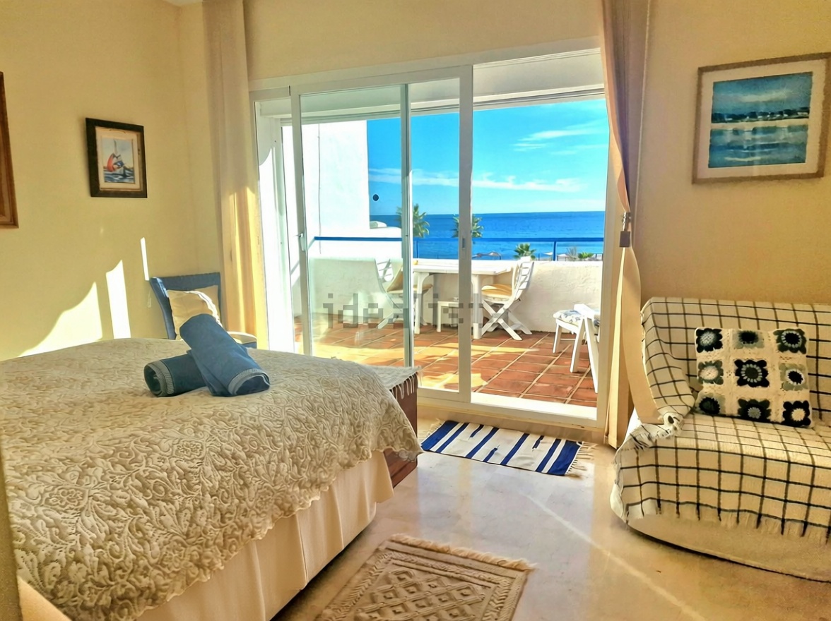 Chalet with direct beach access in Casares — Bedroom