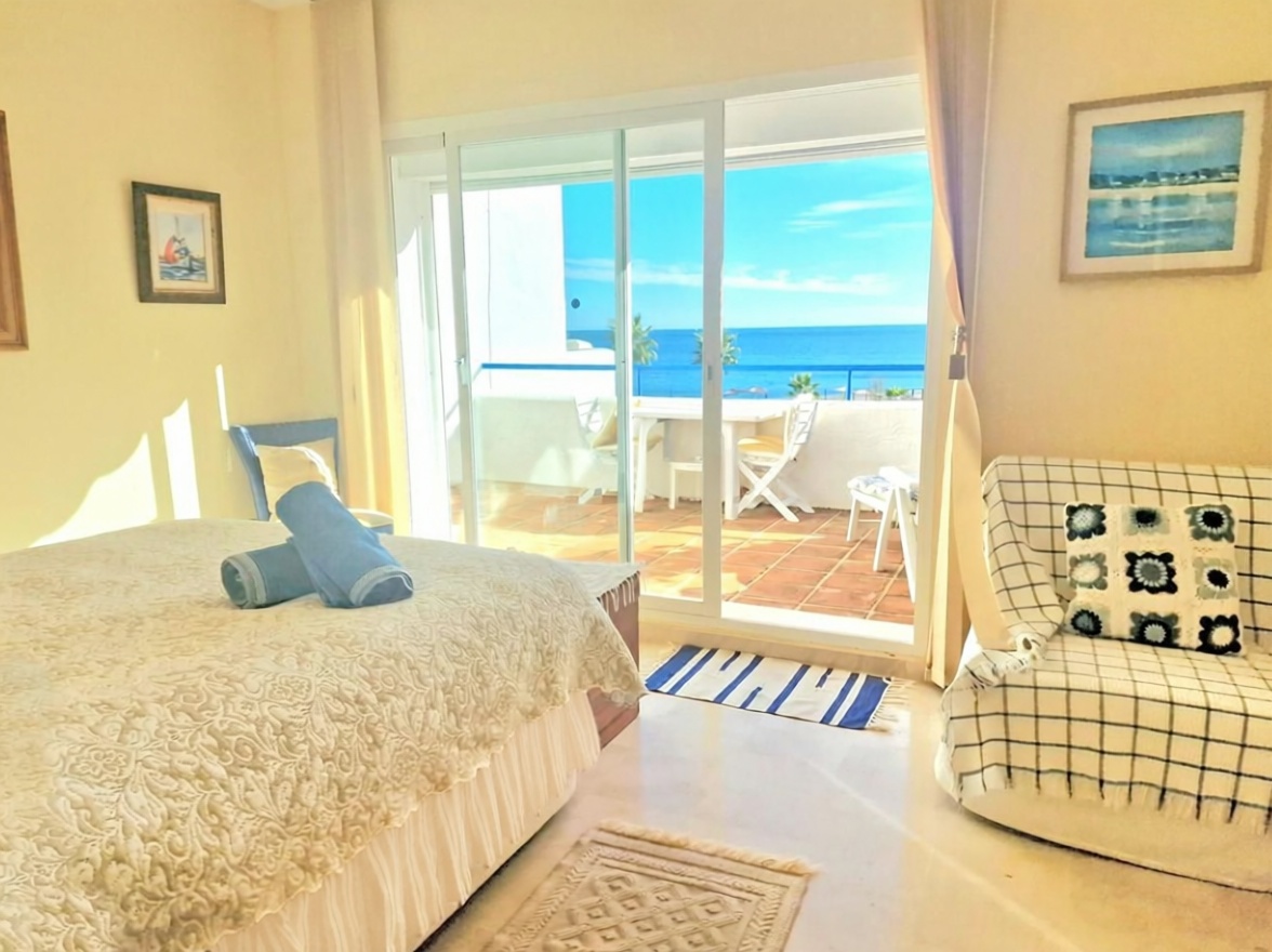 Chalet with direct beach access in Casares — Bedroom