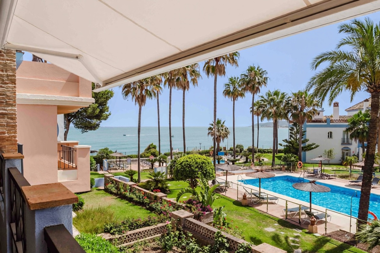 Appartement en première ligne de plage à Casares