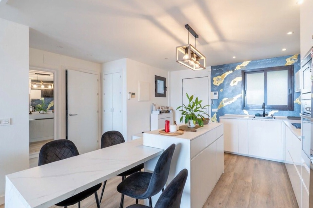 Beachfront duplex in Casares — Kitchen
