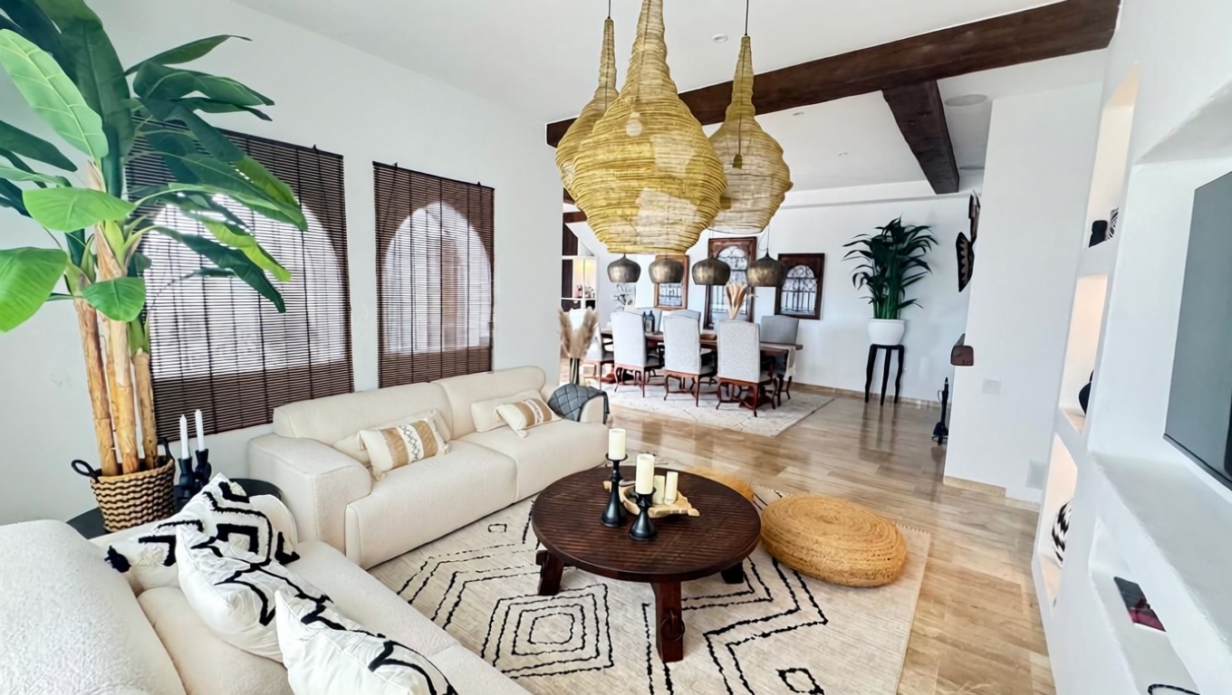 Chalet with direct beach access in Manilva — Living room