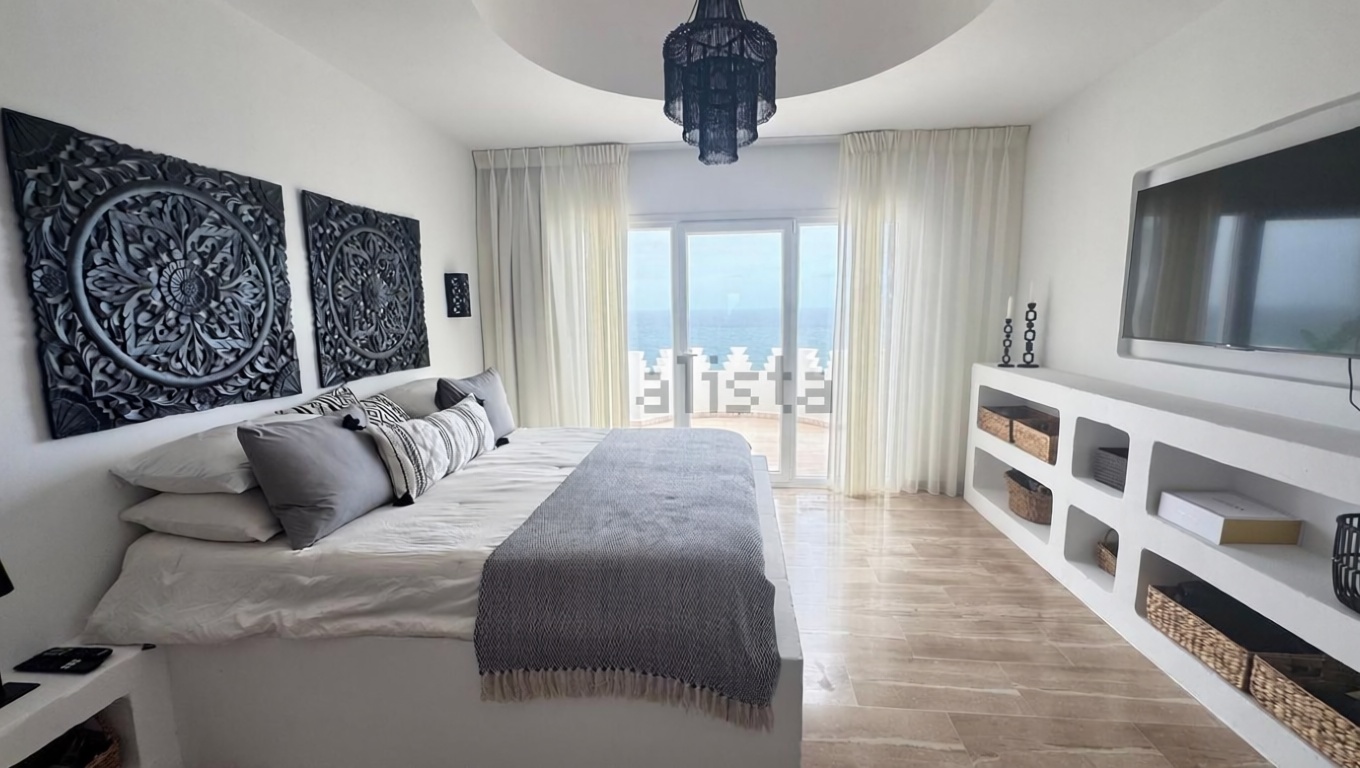 Chalet with direct beach access in Manilva — Bedroom