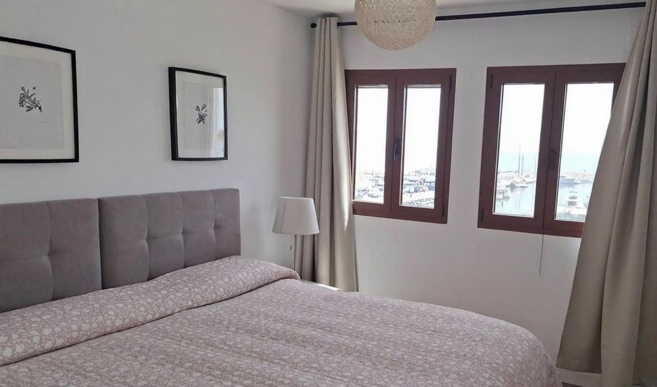 Ático en primera línea de mar en Puerto de la Cruz — Dormitorio