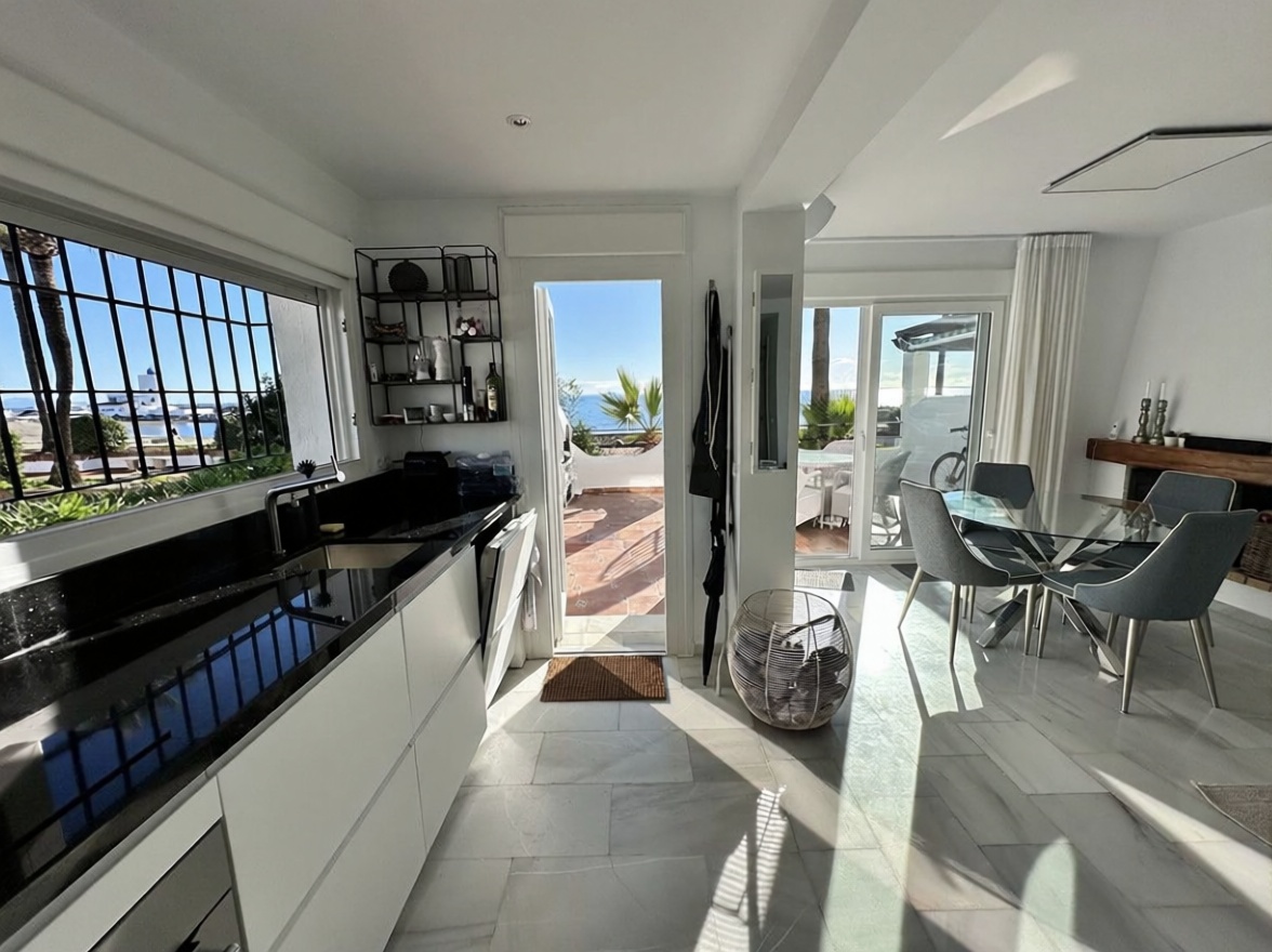 Chalet avec accès direct à la plage à Puerto de la Cruz — Séjour