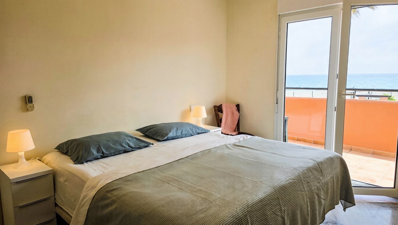 Chalet avec accès direct à la plage à Manilva — Chambre