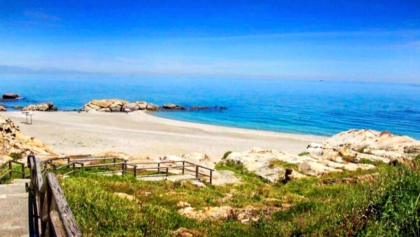 Appartement en première ligne de plage à Manilva — Vue mer