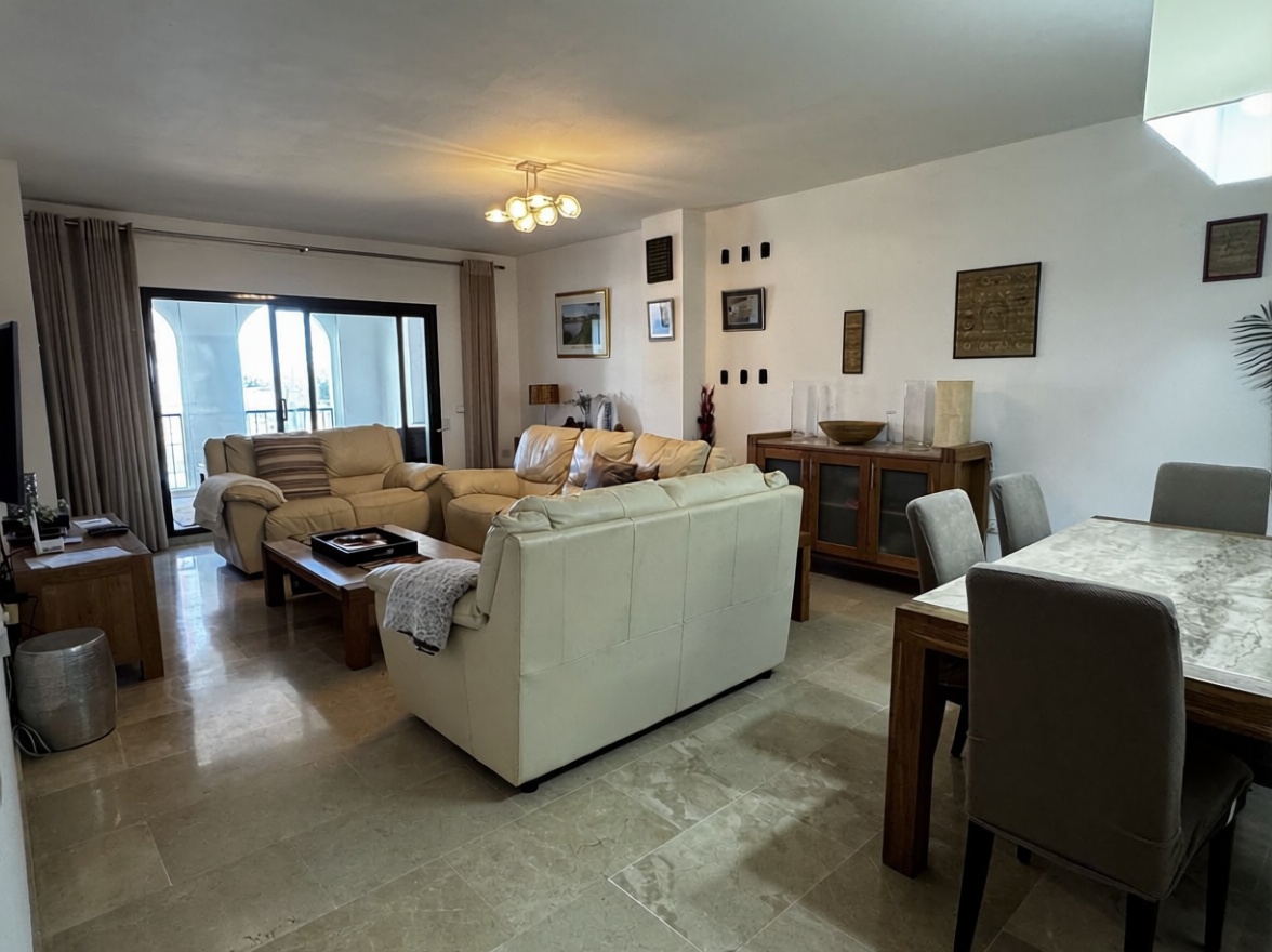 Appartement en première ligne de plage à Puerto de la Cruz — Séjour