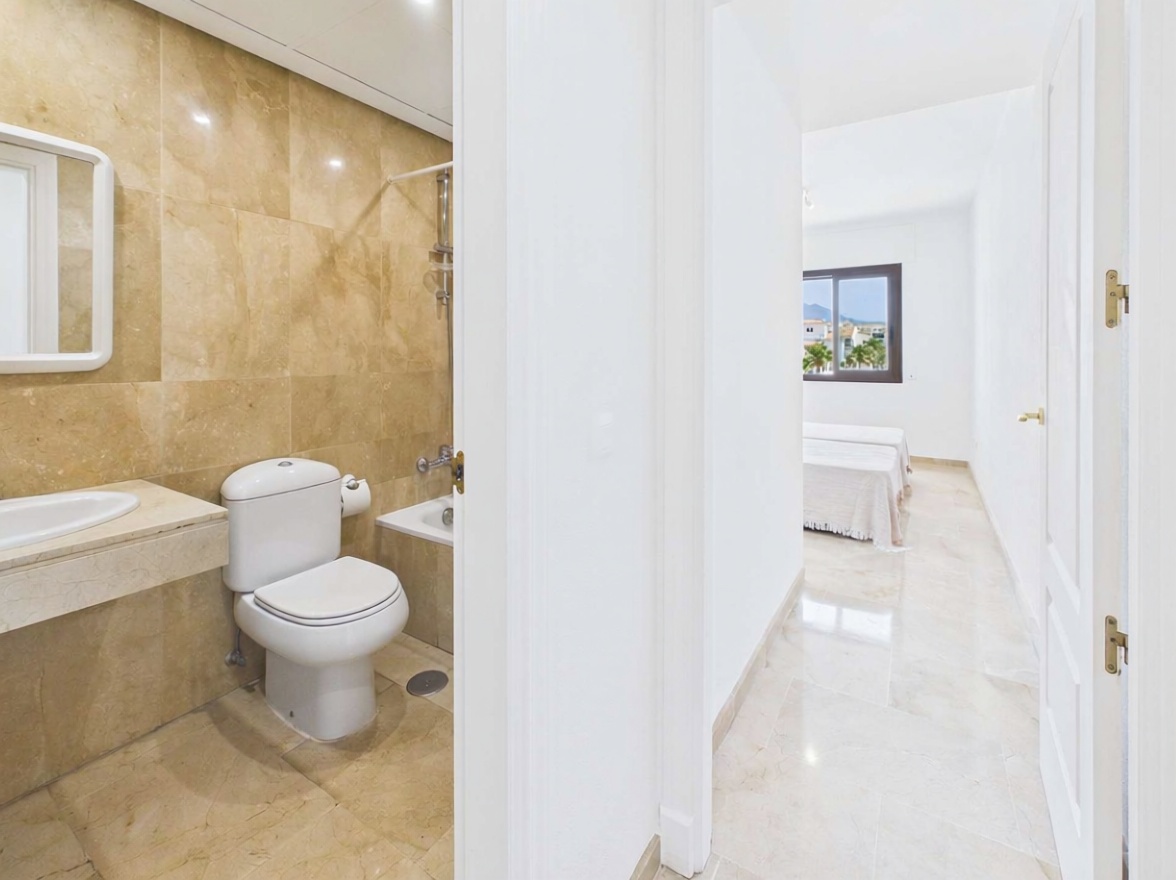 Appartement en première ligne de plage à Puerto de la Cruz — Sanitaires