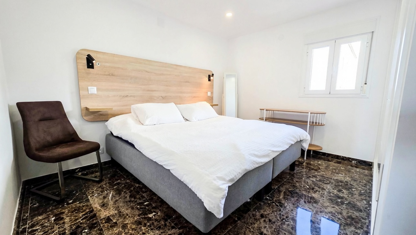 Beachfront flat in Puerto de la Cruz — Bedroom