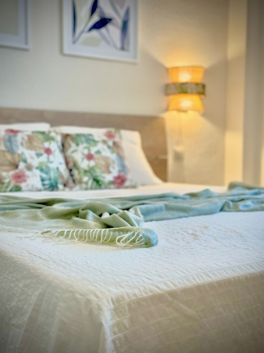 Beachfront flat in Puerto de la Cruz — Bedroom