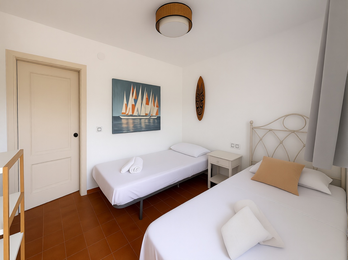 Chalet with direct beach access in Manilva — Bedroom