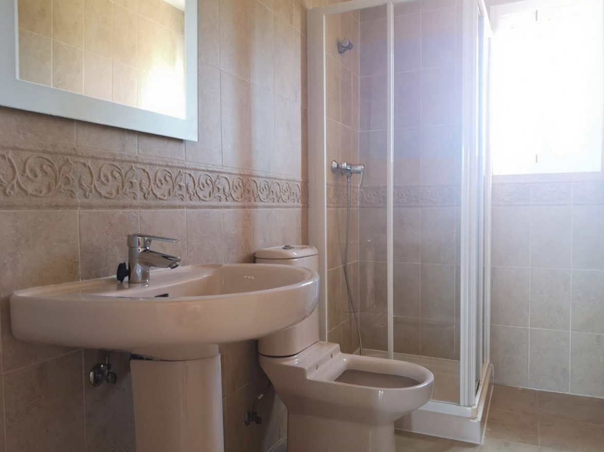 Seafront attic in Manilva — Bathroom