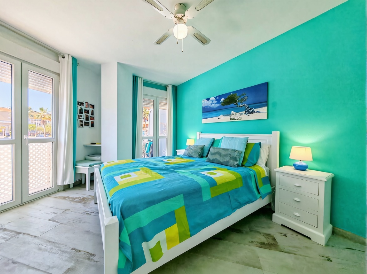 Beachfront flat in Manilva — Bedroom