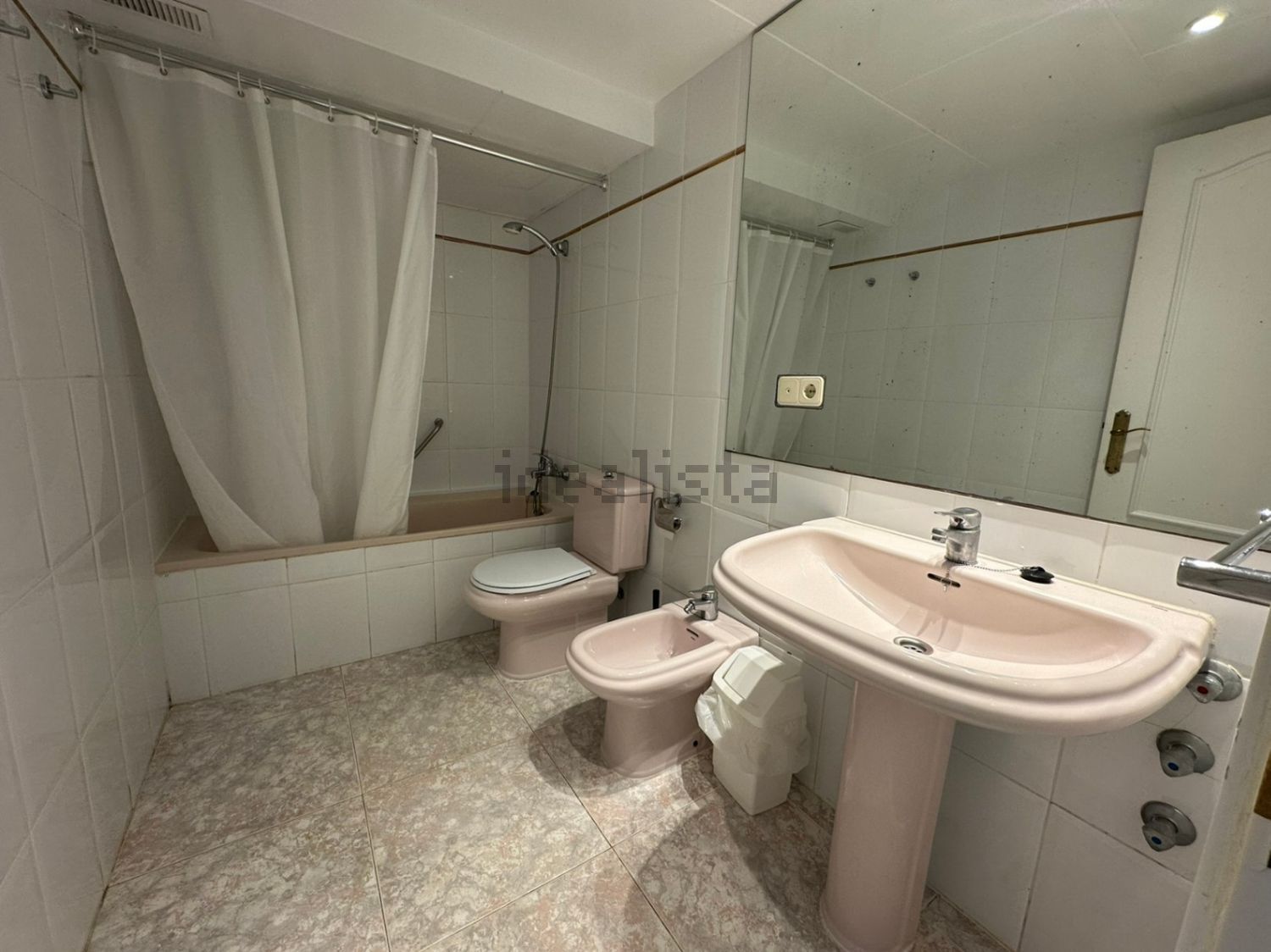 Flat for sale frontline beach in Alcossebre — Bathroom